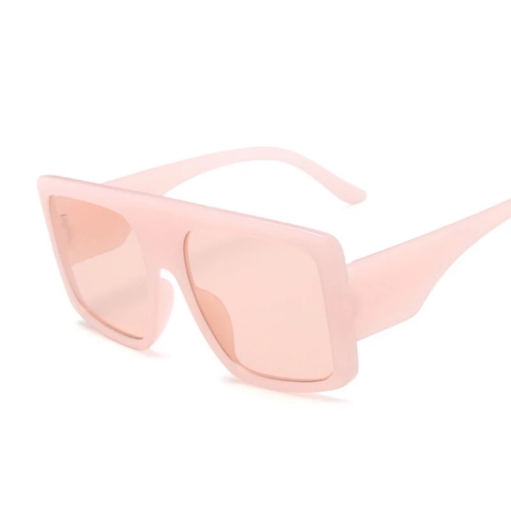 Oversized pink sunglasses
